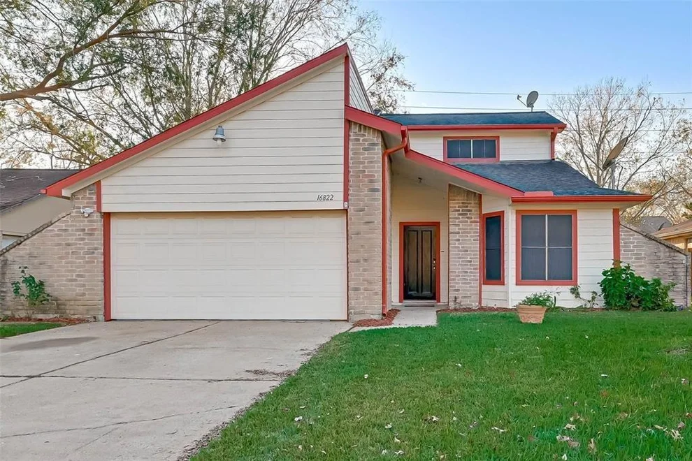 Unit for sale at 16822 Rippling Mill Drive, Sugar Land, TX 77498