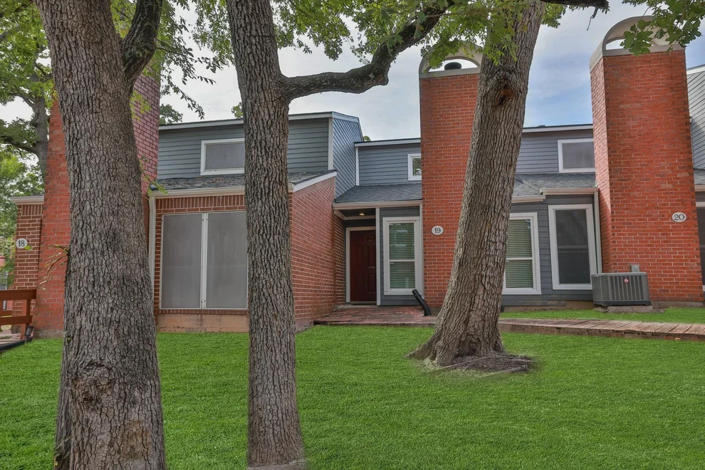 Unit for sale at 1500 Olympia Way, College Station, TX 77840