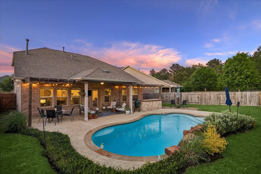 Unit for sale at 3810 Blaine Oaks Lane, Spring, TX 77386