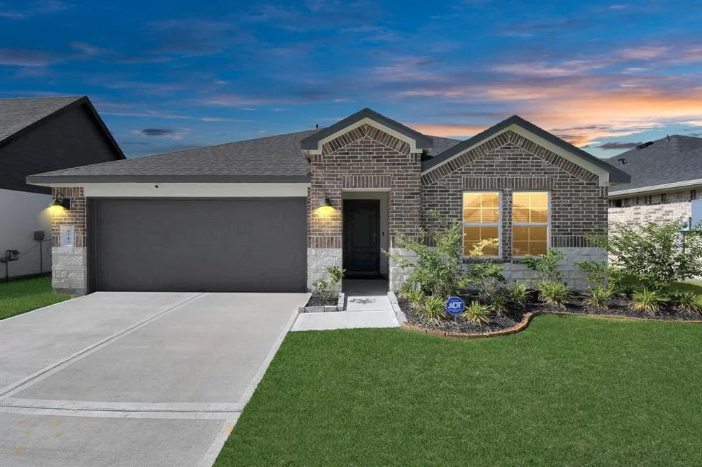 Unit for sale at 9713 Chelsea Street, Texas City, TX 77591