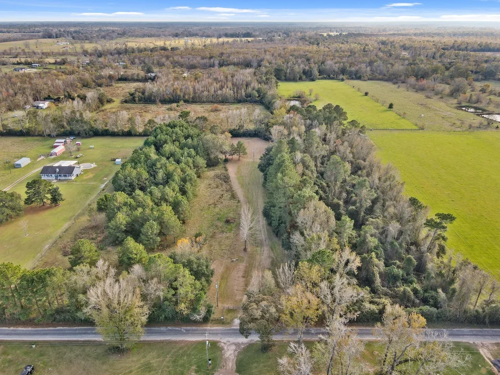 Unit for sale at 509 County Road 2096, Liberty, TX 77575