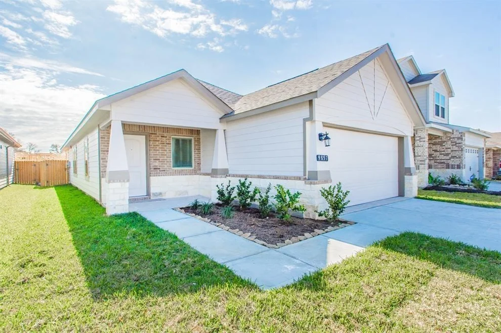 Unit for sale at 6431 Downey Lane, Rosharon, TX 77583