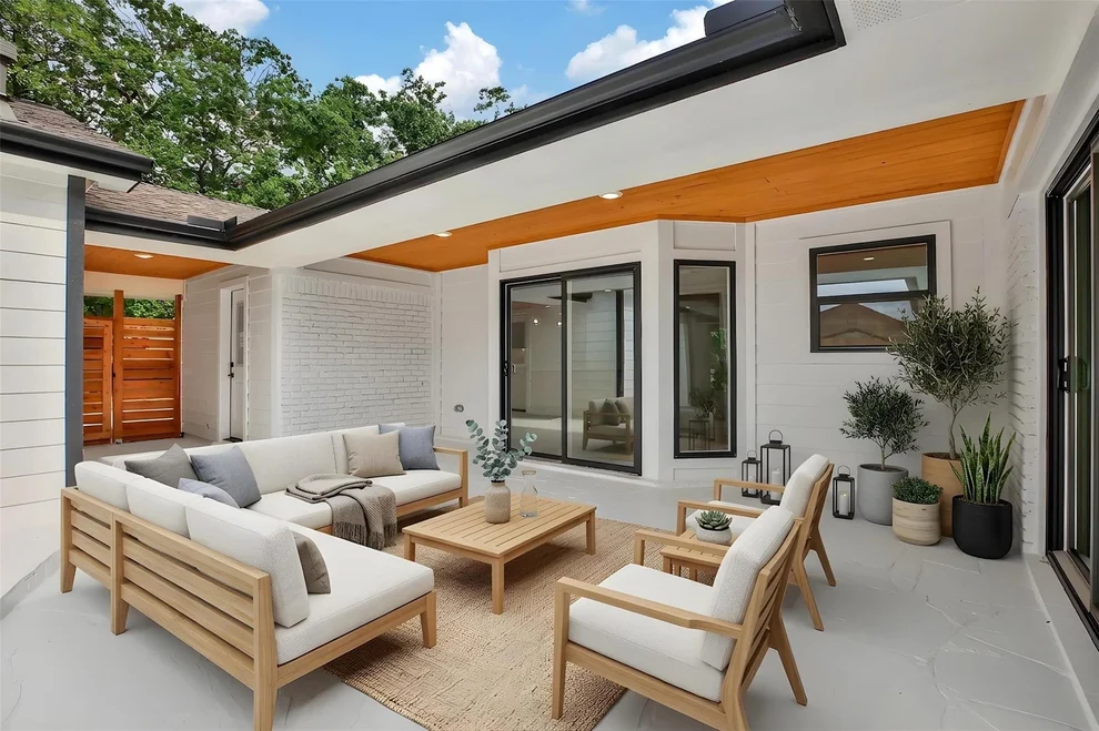 Unit for sale at 5102 Kinglet Street, Houston, TX 77035