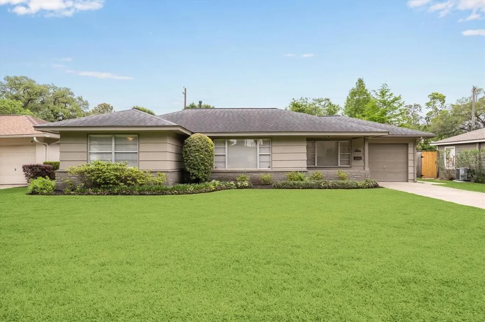Unit for sale at 4717 Saxon Street, Bellaire, TX 77401