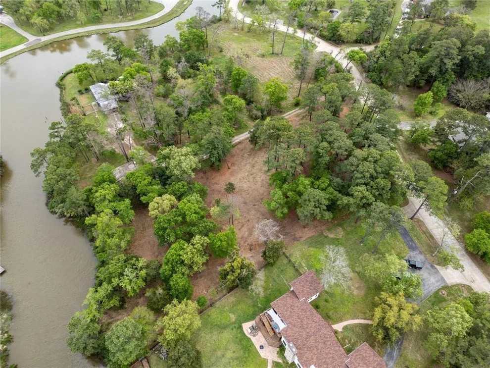 Unit for sale at 0 N Country Club Drive, Shoreacres, TX 77571