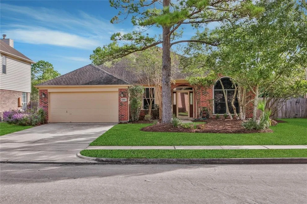 Unit for sale at 13611 Midfield Glen Court, Houston, TX 77059