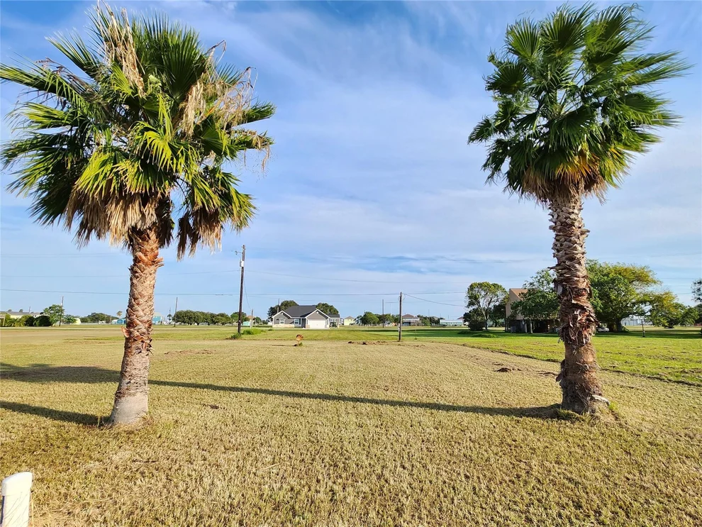 Unit for sale at 000 Mollnar Drive, Palacios, TX 77465