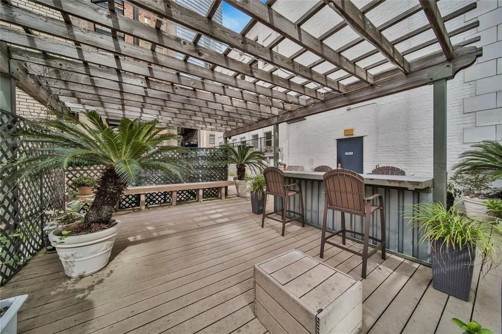 Unit for sale at 705 Main Street, Houston, TX 77002