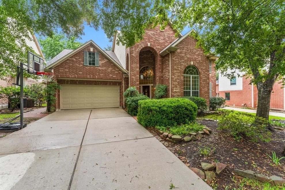 Unit for sale at 14 Brywood Place, The Woodlands, TX 77382