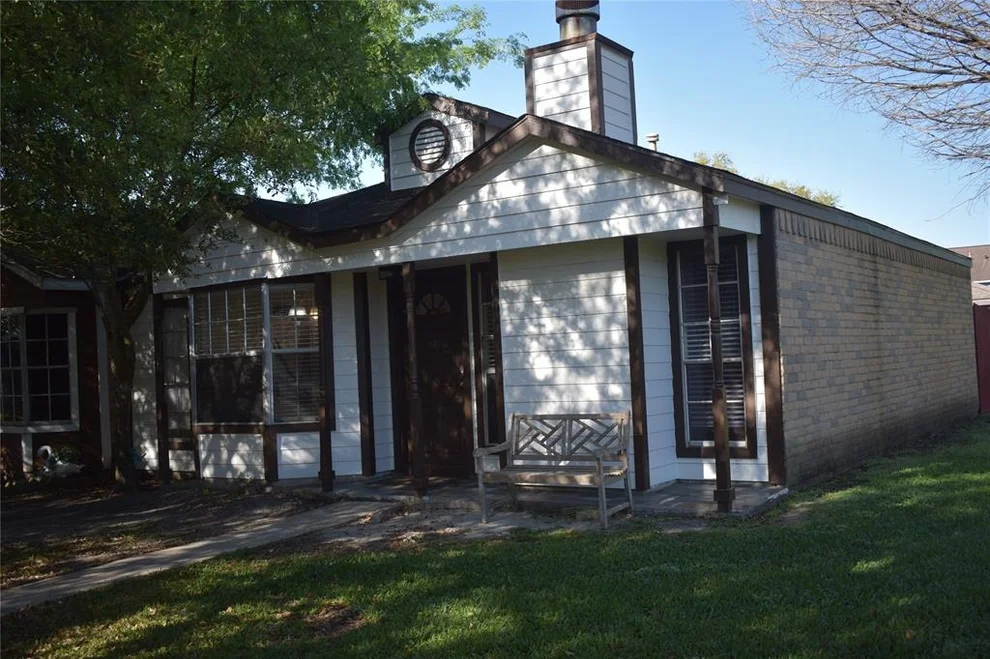 Unit for sale at 1702 Harrison Court, Pasadena, TX 77503