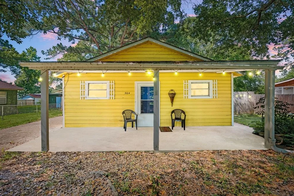 Unit for sale at 304 Popular Street, Onalaska, TX 77360
