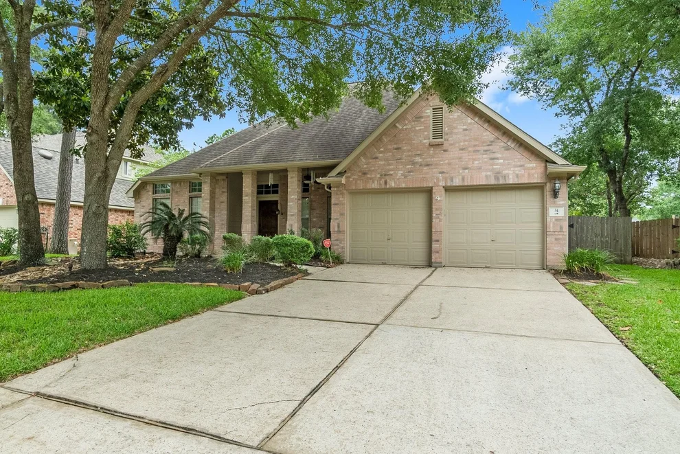Unit for sale at 31 Trilling Bird Place, The Woodlands, TX 77384