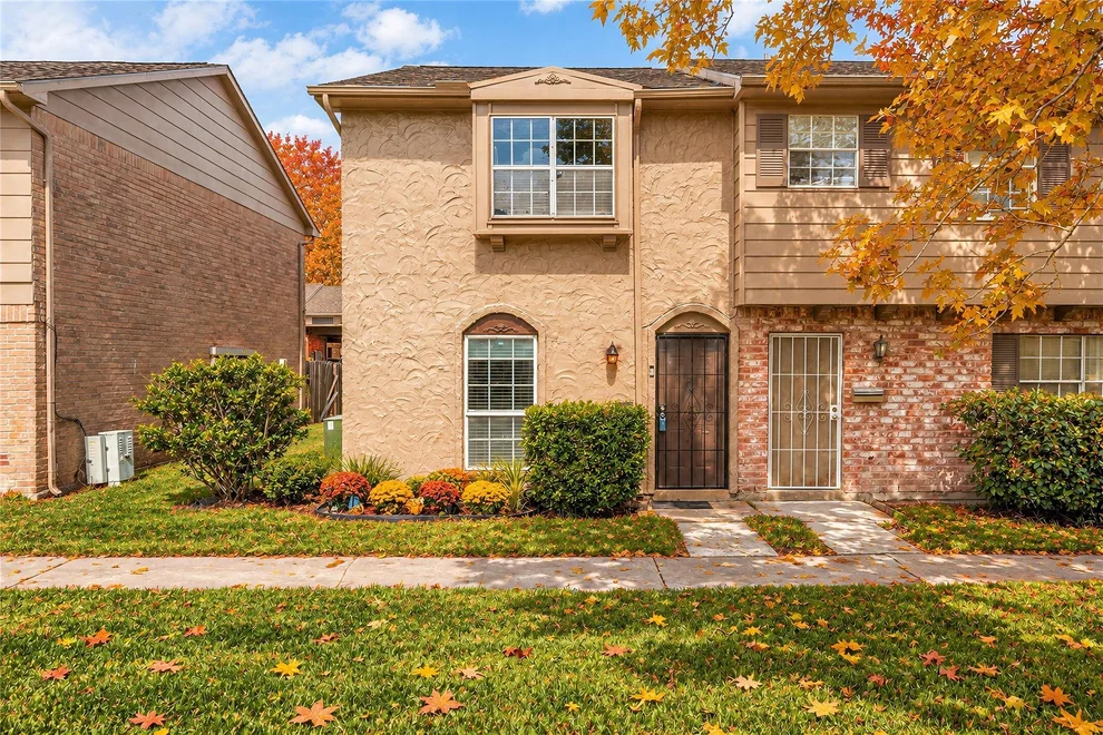 Unit for sale at 7272 Crownwest Street, Houston, TX 77072