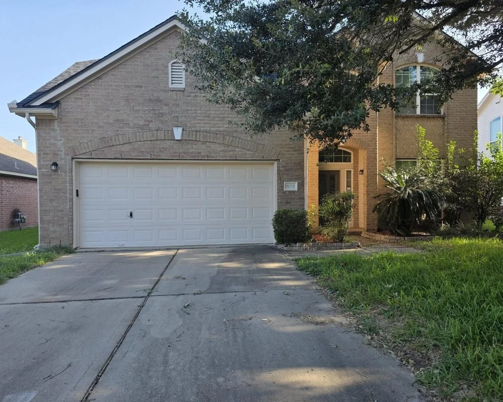 Unit for sale at 9005 Sundown Drive, Pearland, TX 77584