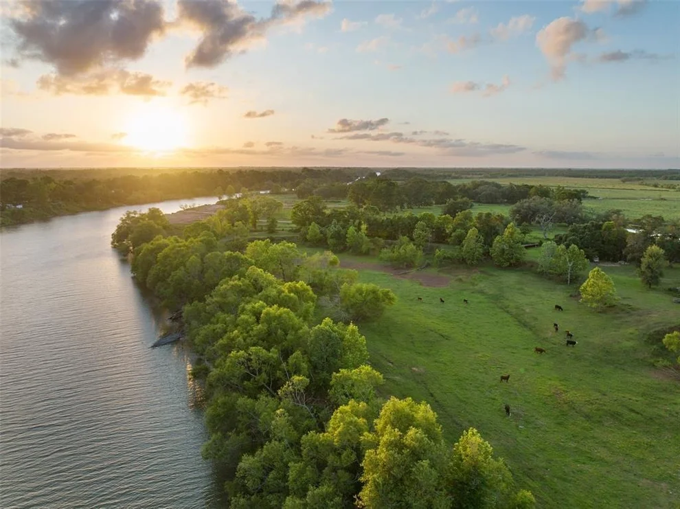 Unit for sale at 37466 Fm 521 Road, Brazoria, TX 77422