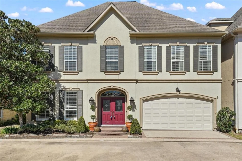 Unit for sale at 3238 N Pemberton Circle Drive, Houston, TX 77025