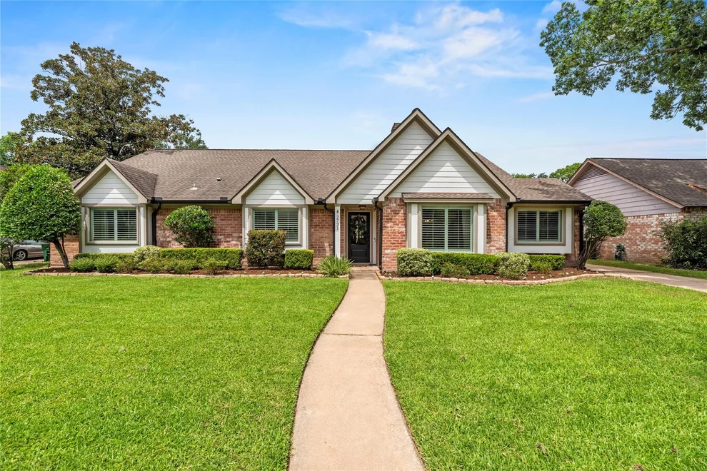 Unit for sale at 2731 Durban Drive, Houston, TX 77043