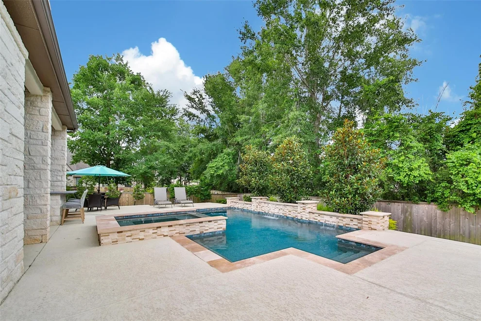 Unit for sale at 129 Larkhaven Drive, Montgomery, TX 77316