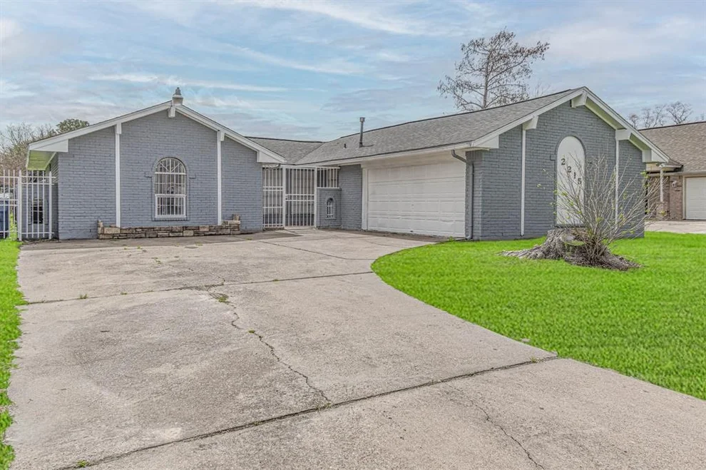 Unit for sale at 2215 Bunzel Street, Houston, TX 77088