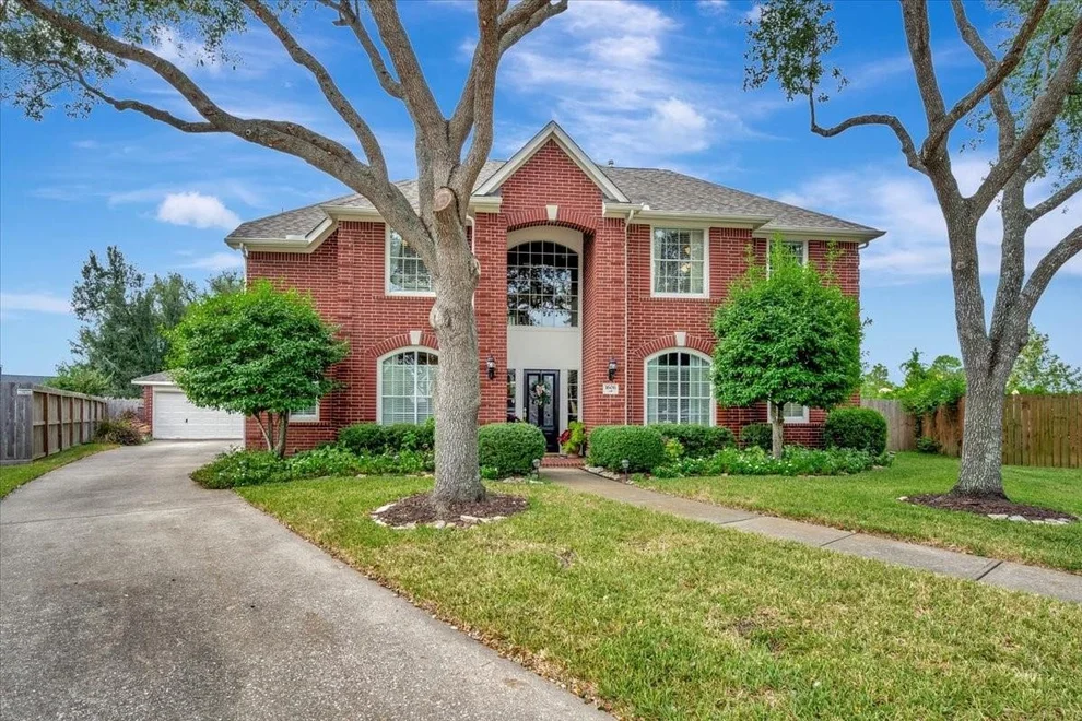 Unit for sale at 1606 Joshua Tree Lane, Deer Park, TX 77536