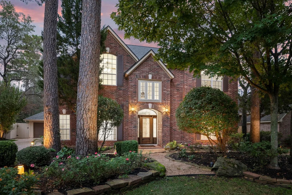 Unit for sale at 38 N Dragonwood Place, Spring, TX 77381