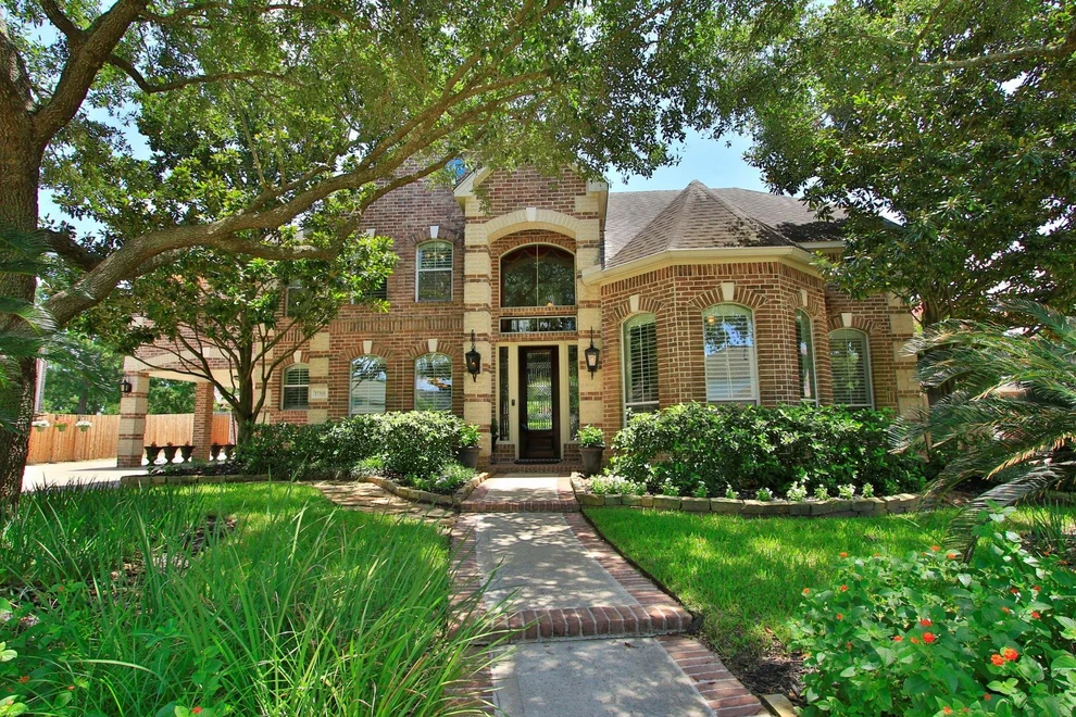 Unit for sale at 17331 Fairgrove Park Drive, Houston, TX 77095