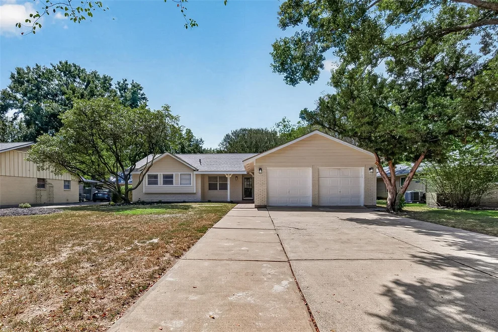 Unit for sale at 15613 Shanghai Street, Jersey Village, TX 77040