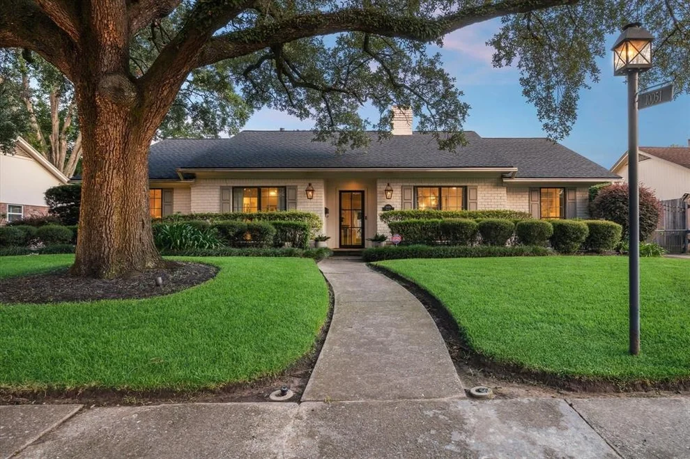 Unit for sale at 10051 Olympia Drive, Houston, TX 77042