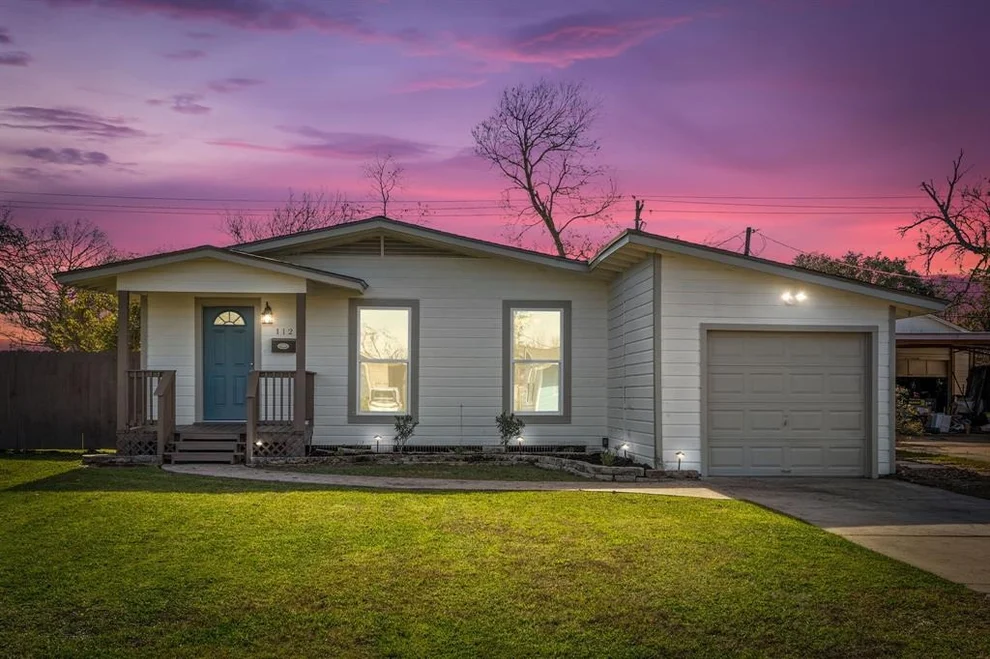 Unit for sale at 112 Acacia Street, Lake Jackson, TX 77566