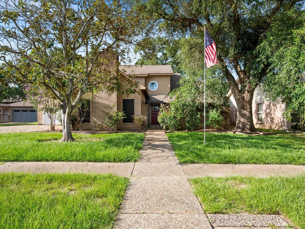 Unit for sale at 15626 Four Leaf Drive, Houston, TX 77084