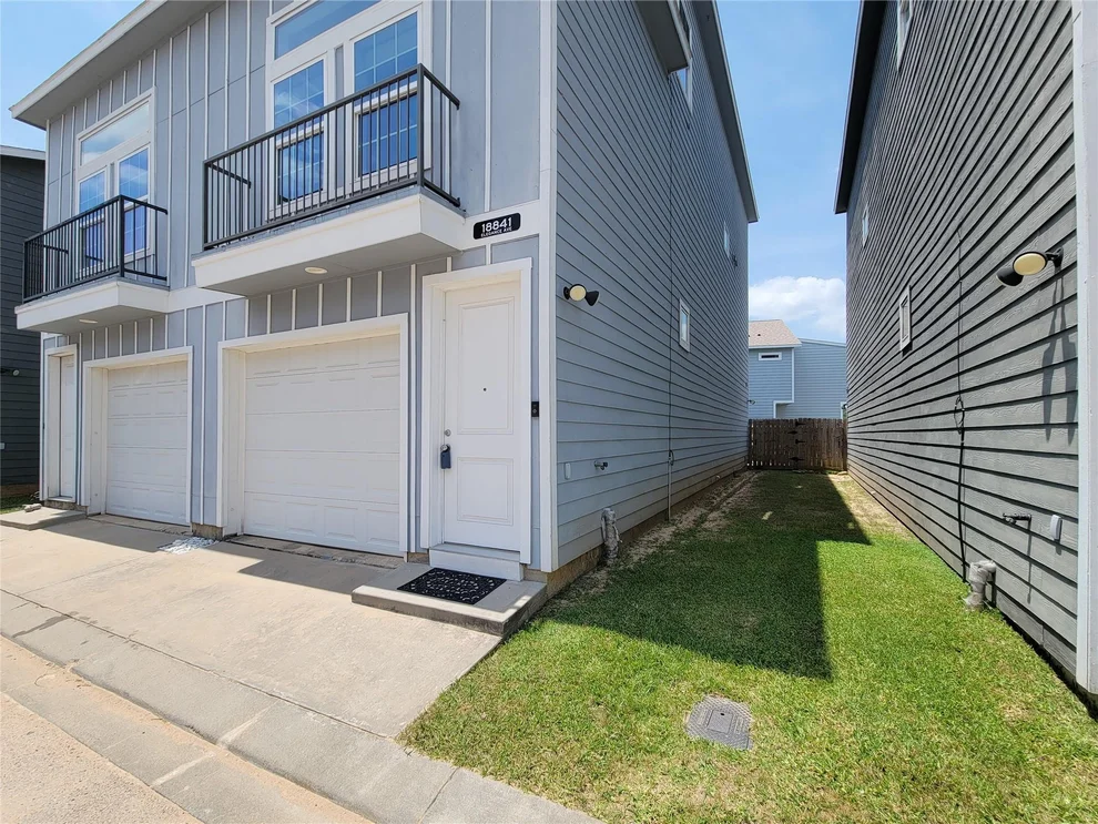 Unit for sale at 18841 Elegance Avenue, Spring, TX 77379