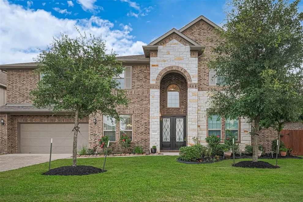 Unit for sale at 11810 White Flint Lane, Cypress, TX 77433