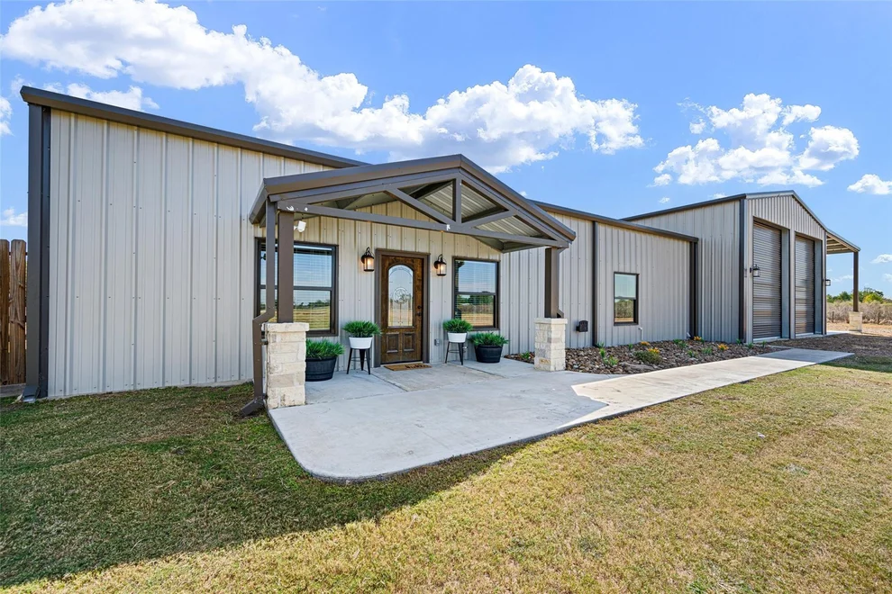 Unit for sale at 6540 N State Highway 71, El Campo, TX 77437