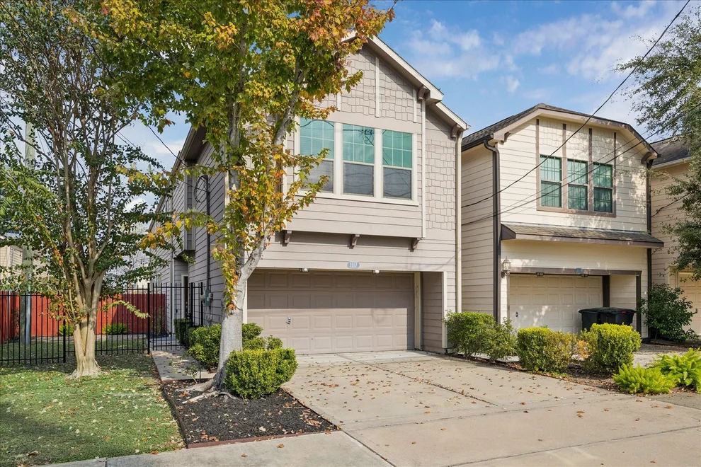 Unit for sale at 1117 W 26th Street, Houston, TX 77008