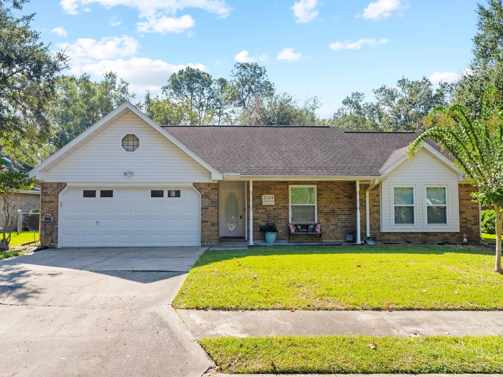 Unit for sale at 3104 El Camino Street, Bay City, TX 77414