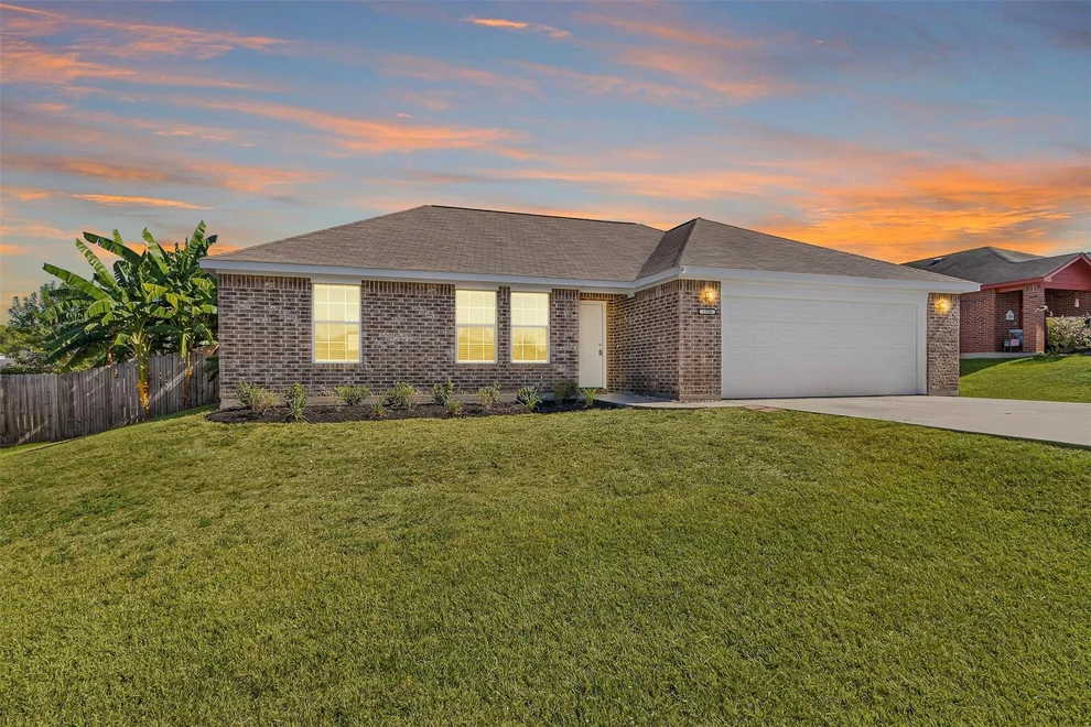 Unit for sale at 12588 Ridgecrest Drive, Willis, TX 77318