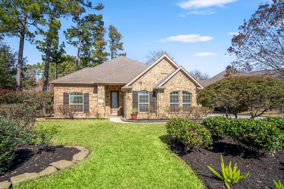 Unit for sale at 94 S Beech Springs Circle, Spring, TX 77389