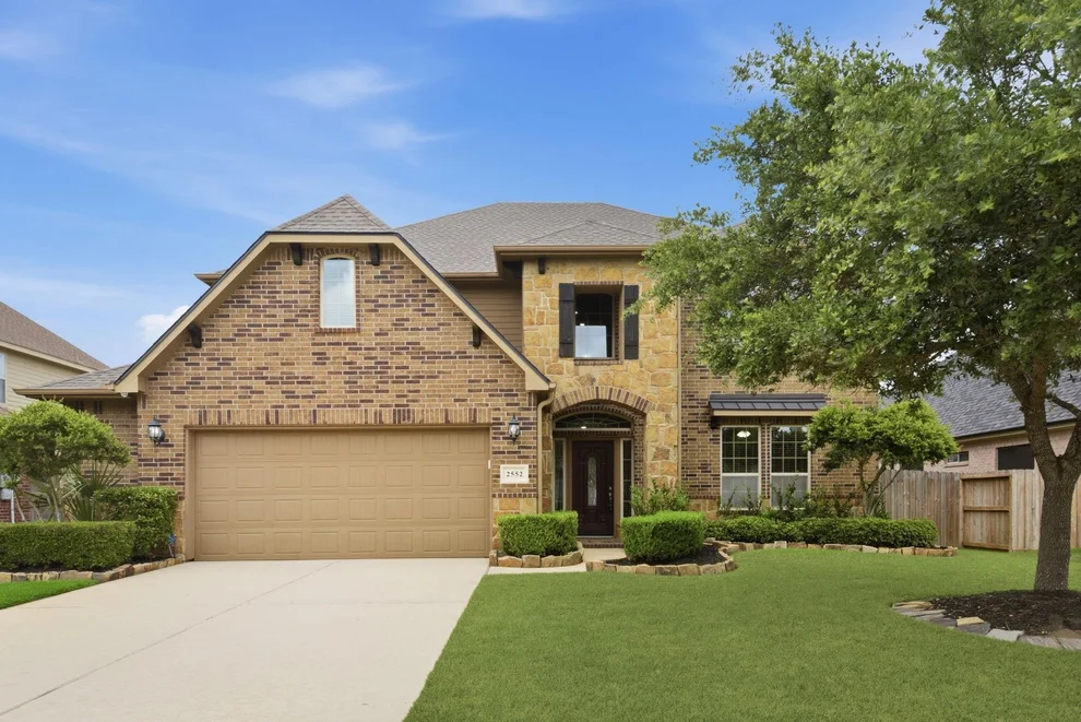 Unit for sale at 2552 Wild Oak Forest Lane, Seabrook, TX 77586