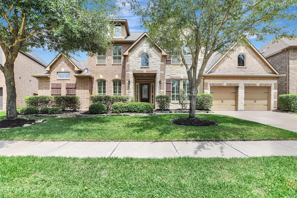 Unit for sale at 18810 N Blanco Bend Drive, Cypress, TX 77433