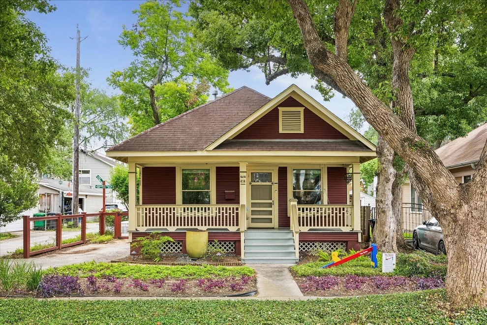 Unit for sale at 414 W 13th Street, Houston, TX 77008