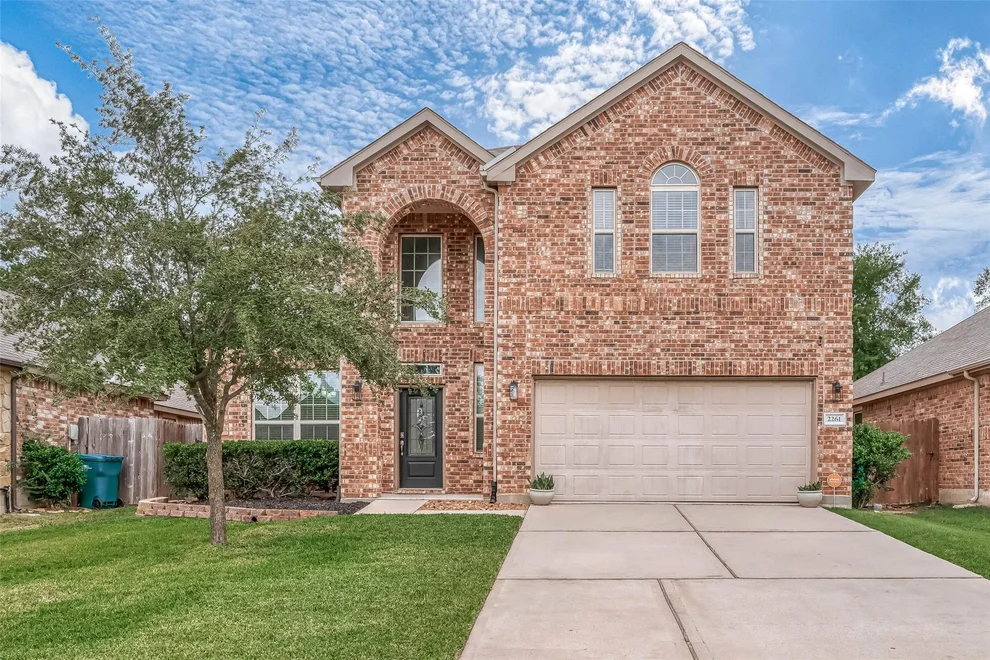 Unit for sale at 2261 Oak Circle Drive N, Conroe, TX 77301