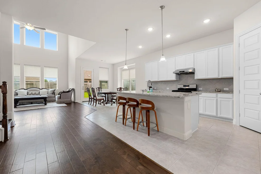 Unit for sale at 1307 Bowen Drive, League City, TX 77573