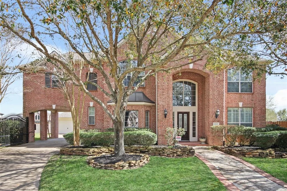 Unit for sale at 12122 Cypress Creek Lakes Drive, Cypress, TX 77433