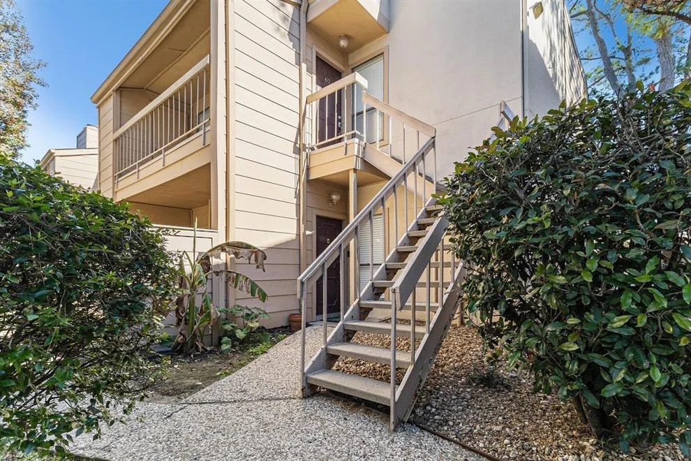 Unit for sale at 2125 Augusta Drive, Houston, TX 77057