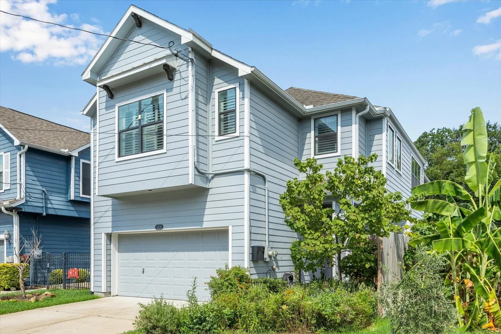 Unit for sale at 3826 Brinkman Street, Houston, TX 77018