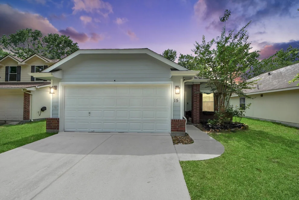Unit for sale at 15 Bark Bend Place, The Woodlands, TX 77385