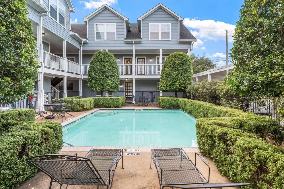 Unit for sale at 1621 Heights Boulevard, Houston, TX 77008