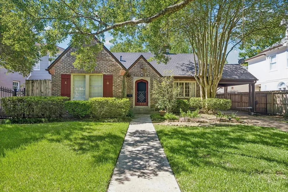 Unit for sale at 3111 Quenby, West University Place, TX 77005