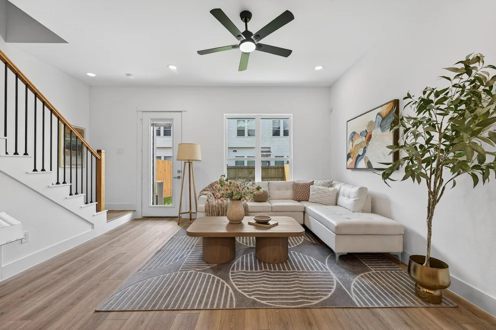 Unit for sale at 305 Marcella Street, Houston, TX 77091