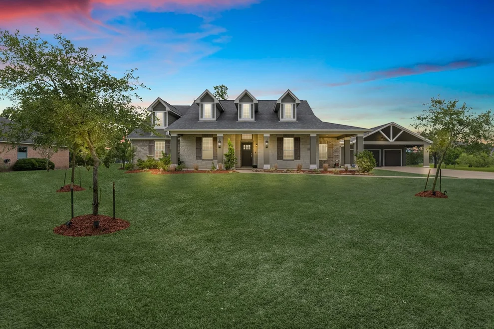 Unit for sale at 303 Cavalry Trail Drive, Rosharon, TX 77583